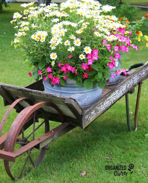 This Magical Garden Gives Whole New Meaning To Junkyard How - Rusty Garden Junk Ideas This Magical Garden Gives Whole New Meaning To Junkyard How - Rusty Garden Junk Ideas