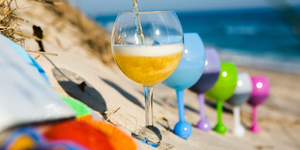 Drink, Champagne cocktail, Stemware, Vacation, Summer, Champagne stemware, Wine glass, Sand, Alcoholic beverage, Glass, 