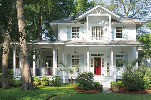 The 7 Best Benjamin Moore Green Paint Colours Benjamin Colours Green Moore Paint In 2020 House Paint Exterior House Exterior House Designs Exterior