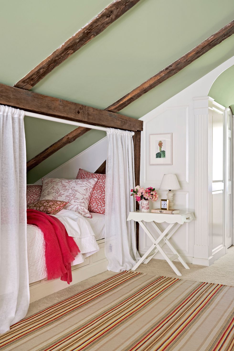 Bedroom, Bed, Room, Furniture, Canopy bed, Property, Bed frame, Interior design, four-poster, Floor, 