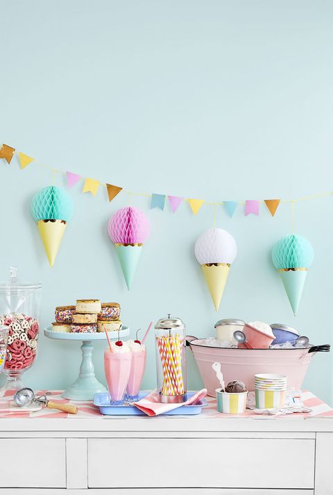 Hot air balloon, Pink, Birthday party, Yellow, Party, Turquoise, Birthday, Buttercream, Sweetness, Balloon, 