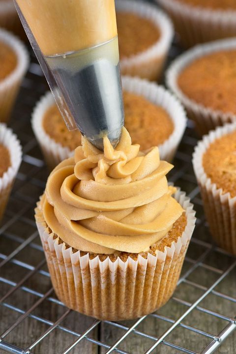 10 Easy Buttercream Frosting Recipes - How to Make the Best Buttercream ...