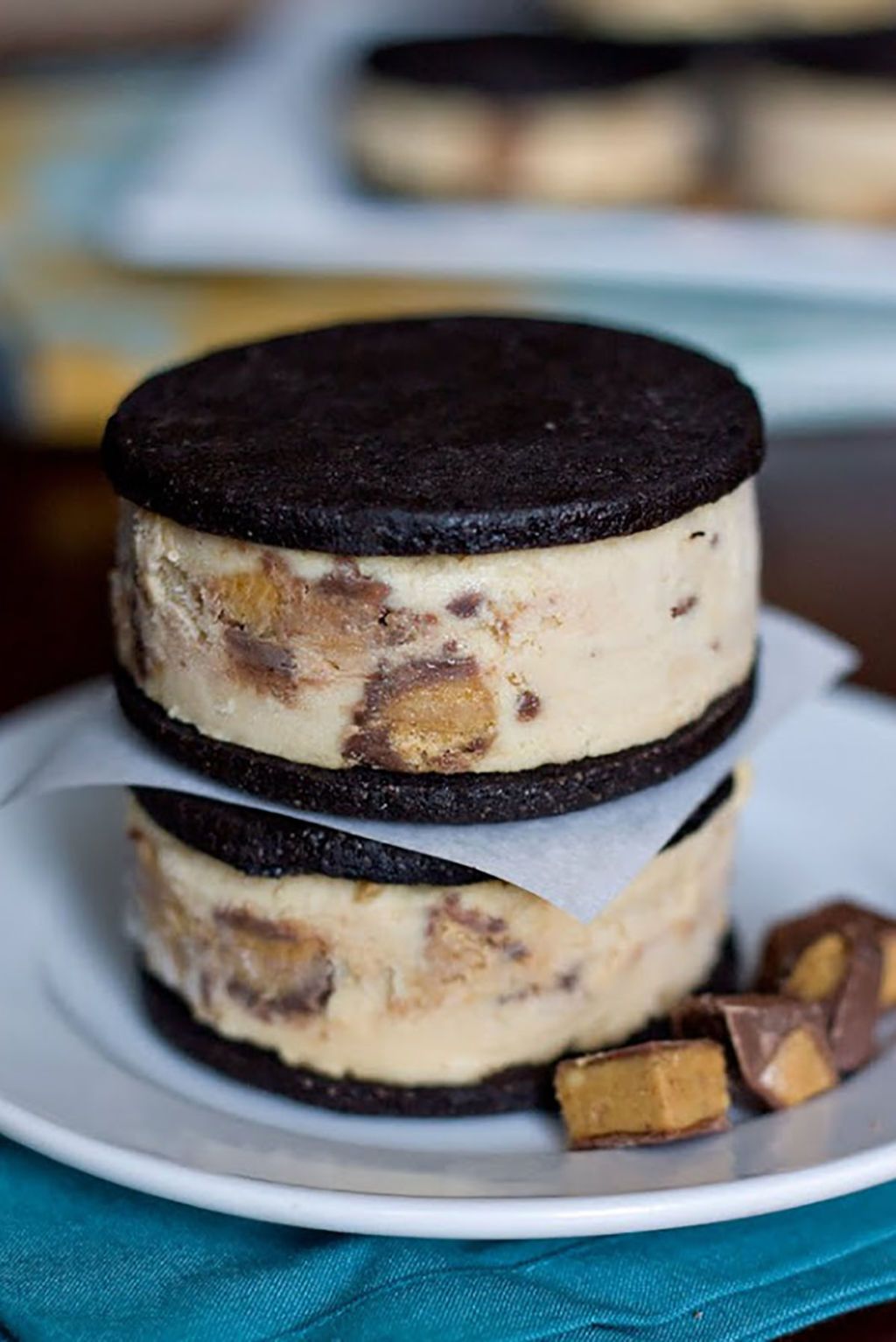 Food, Dish, Dessert, Cuisine, Ingredient, Sandwich Cookies, Baked goods, Frozen dessert, Snack, Cheesecake, 