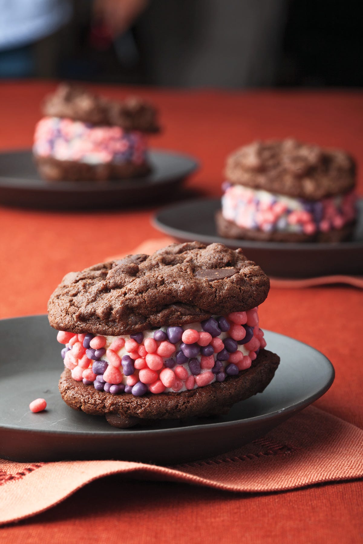 Food, Dish, Cuisine, Dessert, Baking, Sandwich Cookies, Ingredient, Baked goods, Snack, Cookies and crackers, 