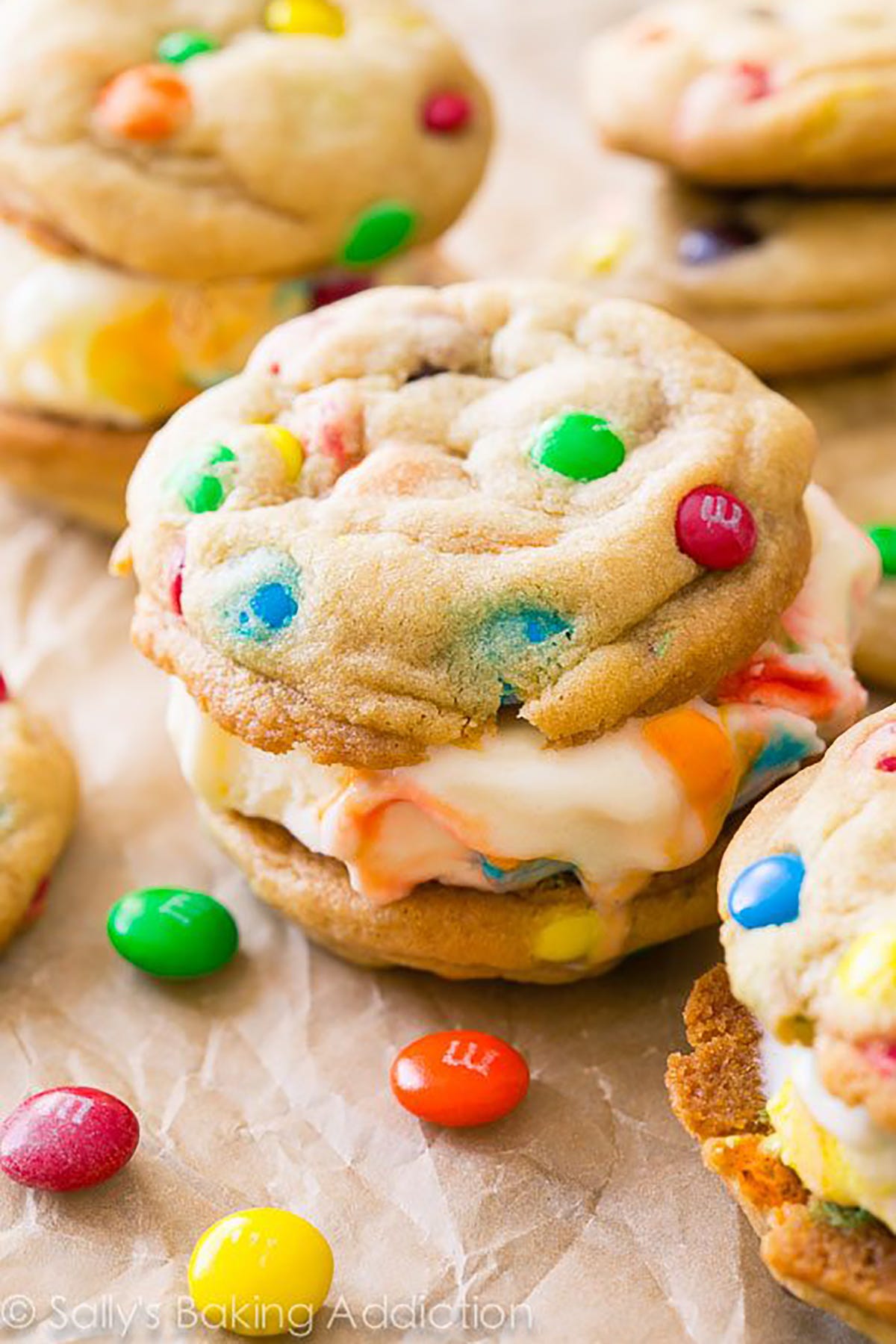 Food, Cookies and crackers, Sandwich Cookies, Cuisine, Dish, Baked goods, Cookie, Dessert, Snack, Confectionery, 