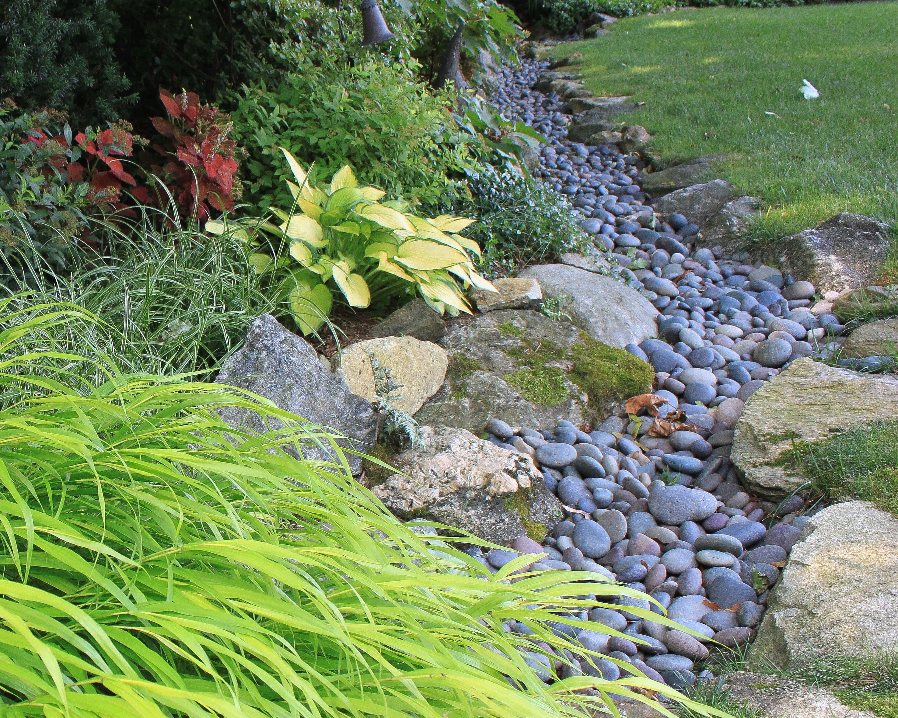 Ways To Use Stones And Rocks In Your Yard