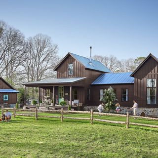 Alabama Cabin by the Lake - Lake Martin Real Estate