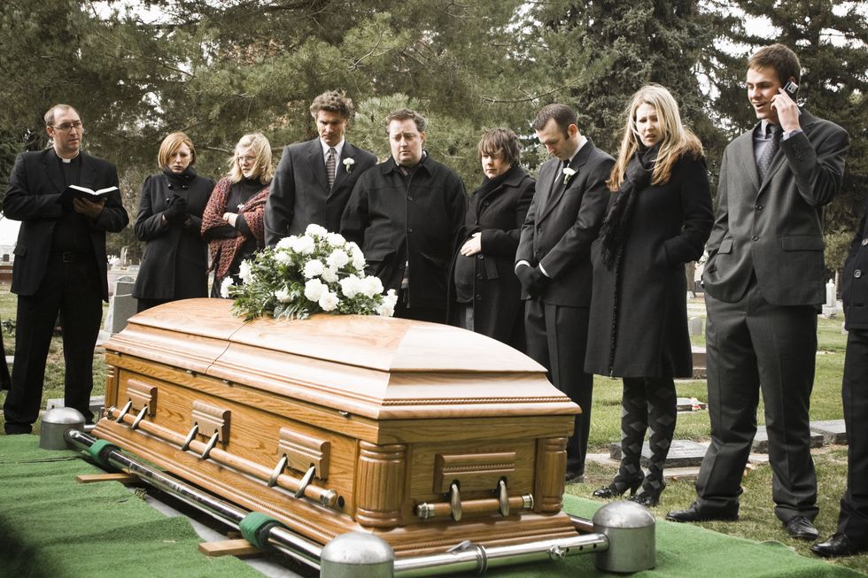 10 Funeral Etiquette Rules Every Guest Should Follow Funeral Service