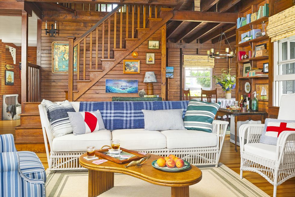 rustic coastal living room with white rattan furniture