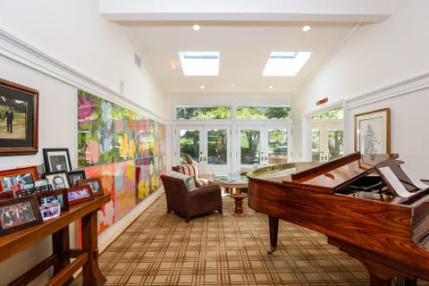 Golden Rue Mcclanahan S Former California Home Is On The Image