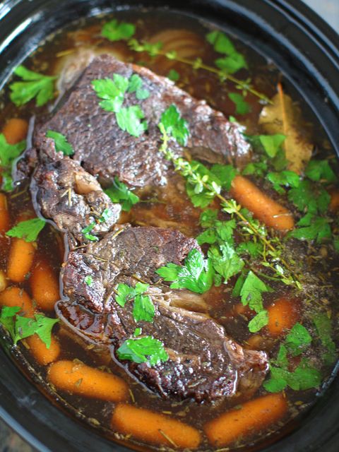 Slow-Cooker-Pot-Roast-with-Red-Wine-7