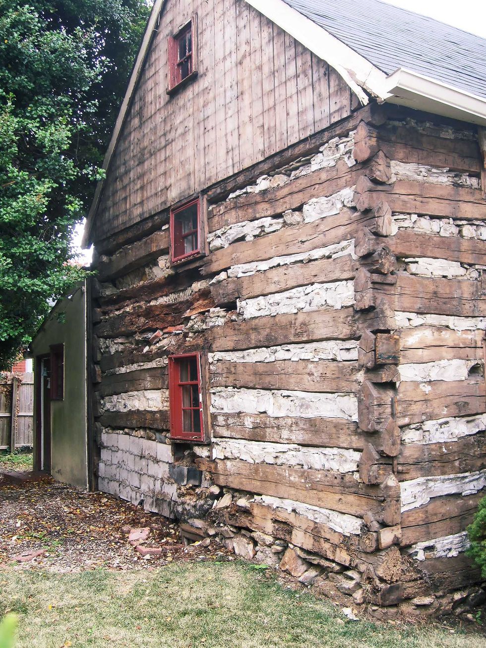Property, House, Log cabin, Building, Siding, Shed, Wall, Barn, Wood, Roof, 