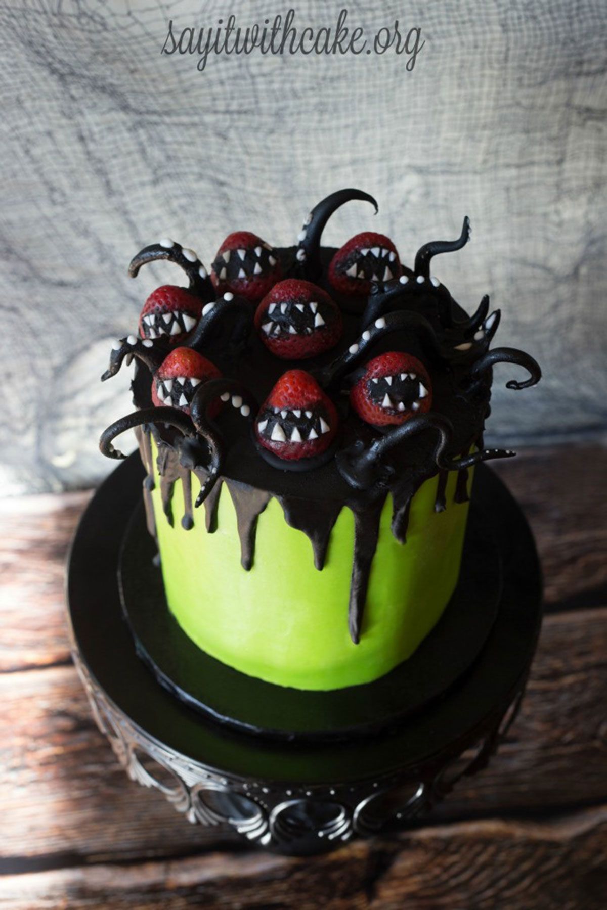 25 Easy Halloween Cakes - Halloween Cake Decorating Ideas