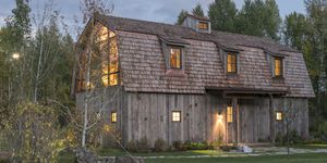 barn-inspired guest house front