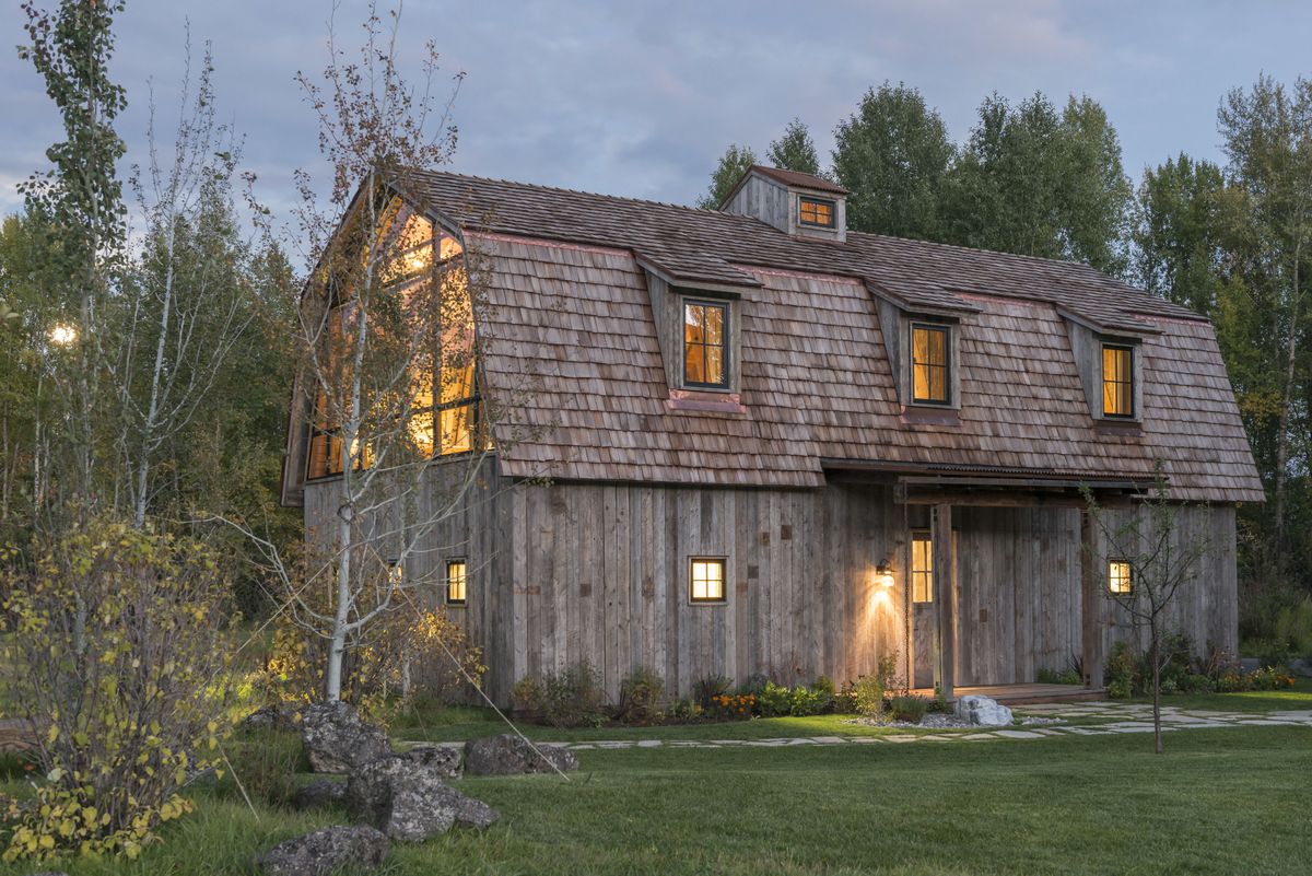 barn-inspired guest house front