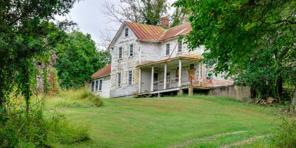 Please, Won't Someone Fix Up This Gorgeous Maryland Farmhouse?