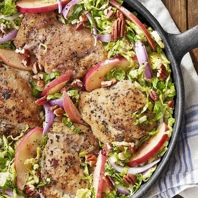 skillet chicken with brussels sprouts and apples