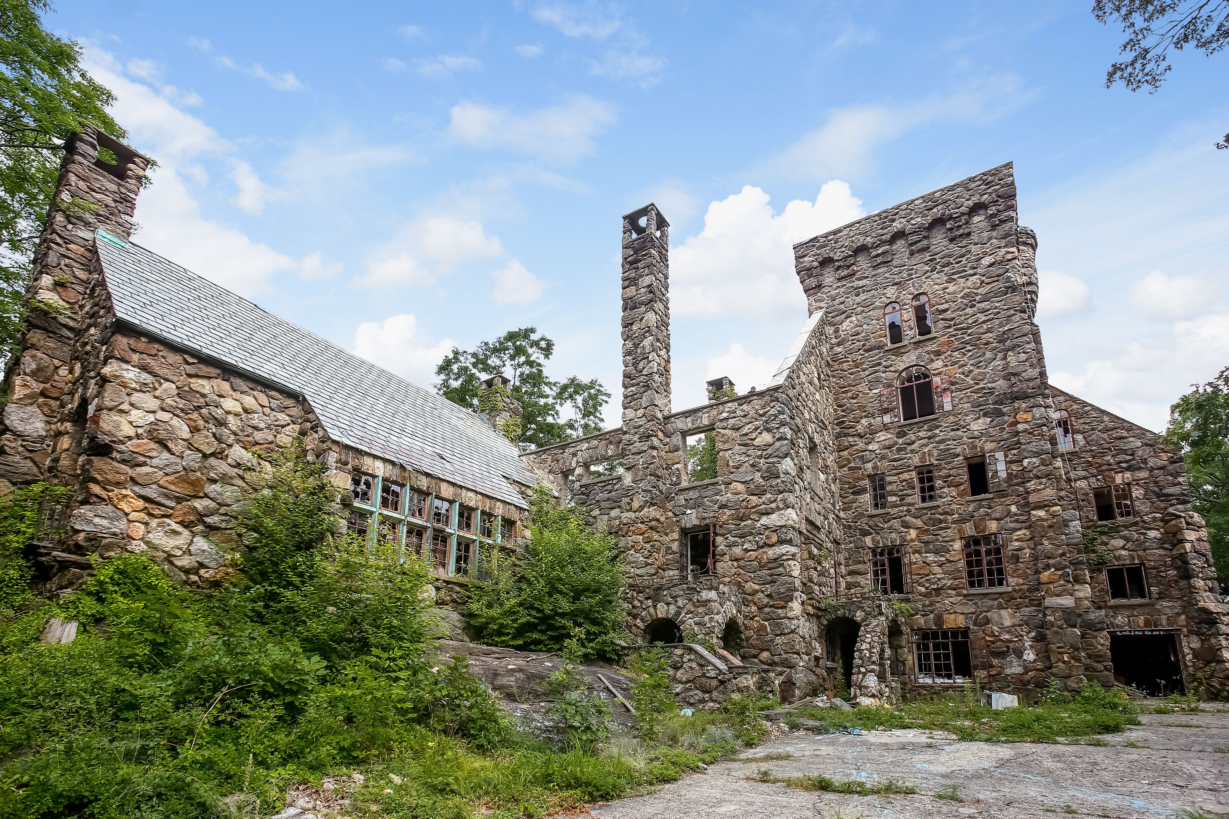 abandoned castle upstate ny