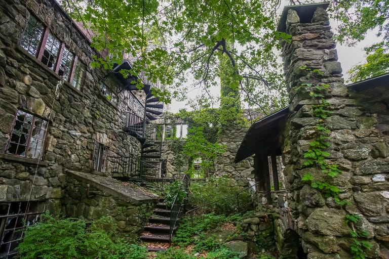 abercrombie and fitch castle