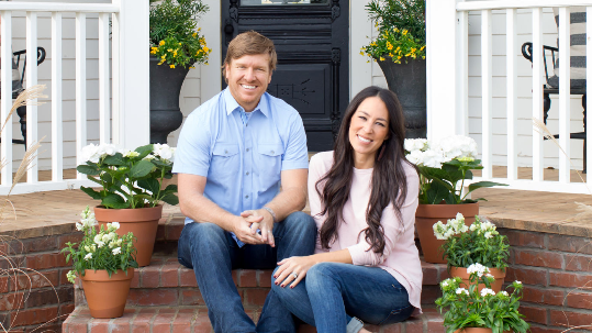 preview for Chip and Joanna Gaines Reveal How They Balance Marriage With Working Together