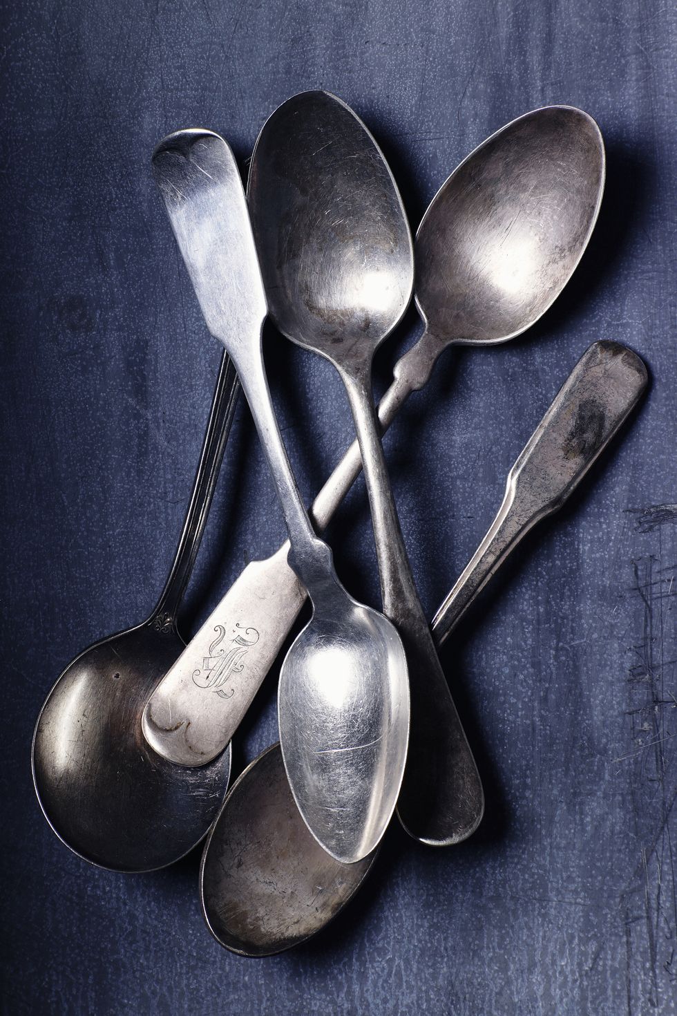 Spoon, Cutlery, Tableware, Metal, Kitchen utensil, Household silver, Tool, Silver, Still life photography, Silver, 