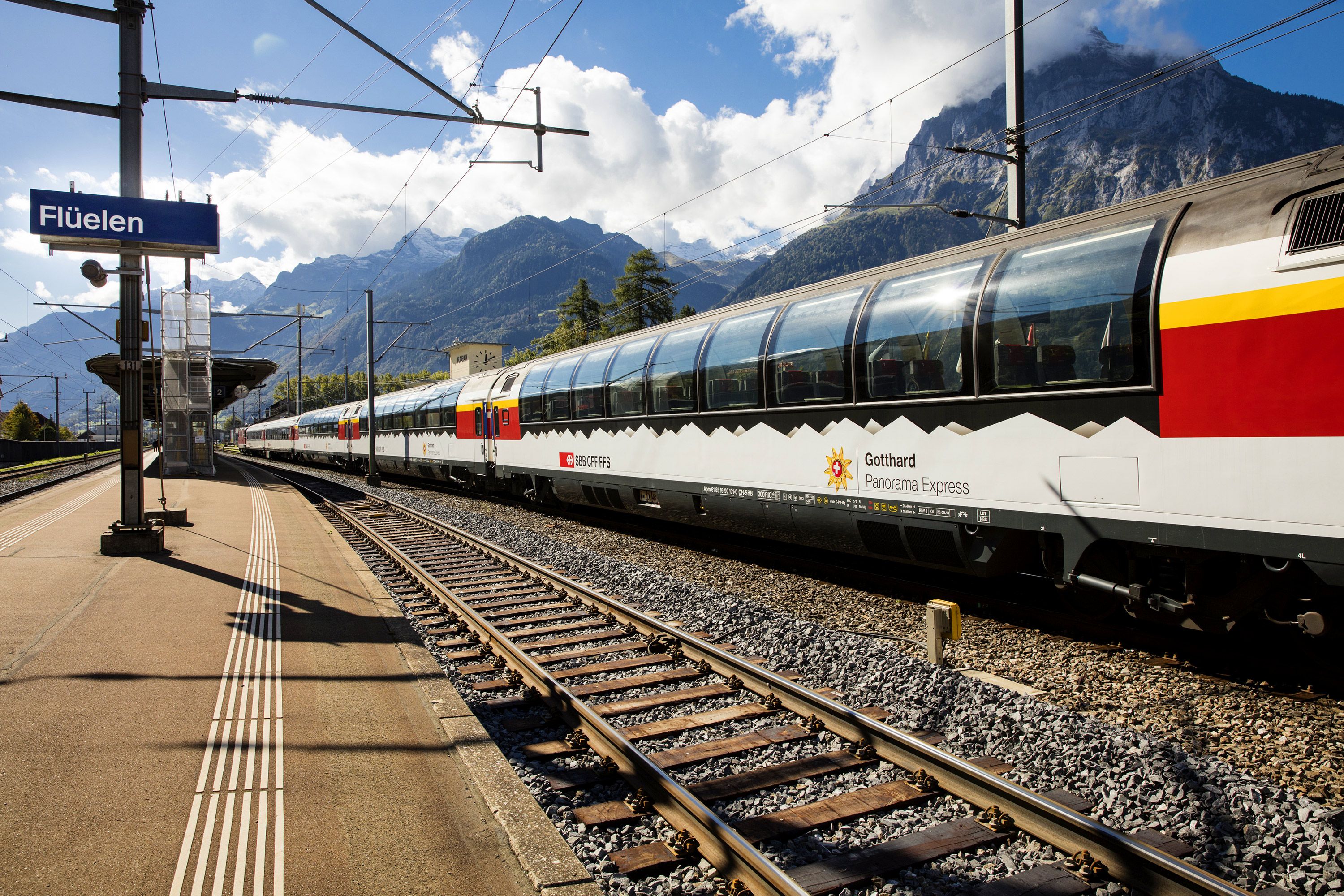 Экспресс поезда направления. SBB Швейцария. Готардский панорамный экспресс. Швейцария поезд ледяной экспресс. Поезд EUROCITY.