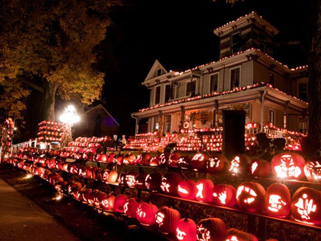The Best Small Towns in America for Halloween - Best Places to ...