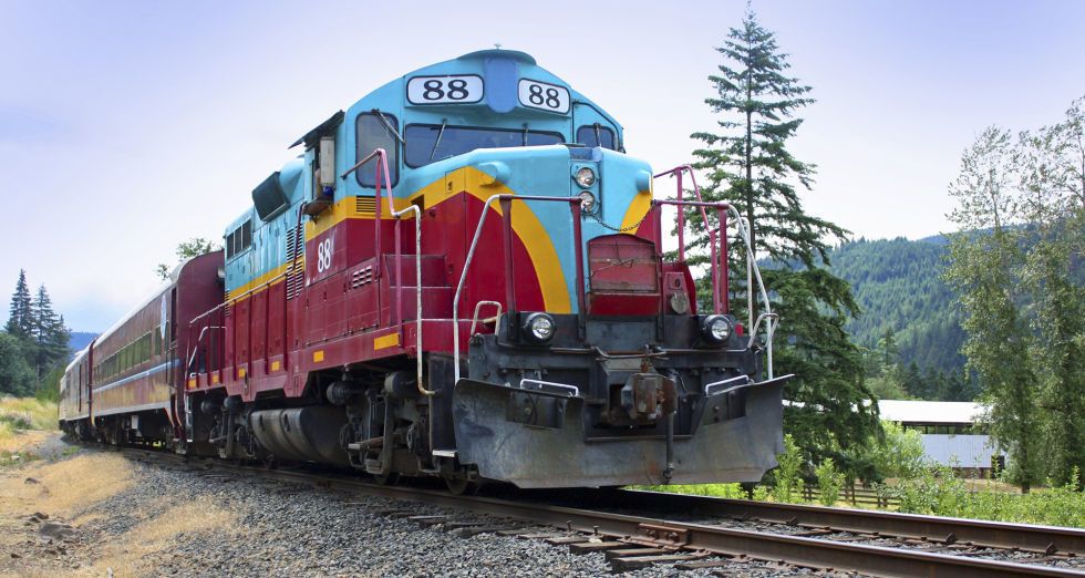 mount hood railroad - fall foliage train rides oregon