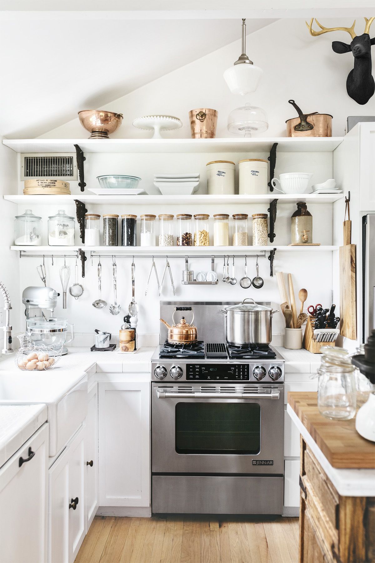 Featured image of post Black And Rose Gold Kitchen Cupboards - Can&#039;t wait to see the.