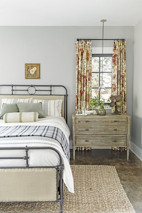 cozy bedroom ideas - soft colors