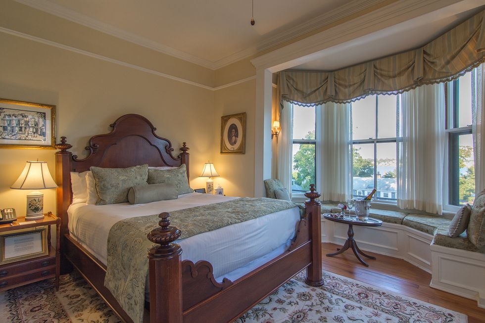 Cliffside Inn in Rhode Island - Bed and Breakfasts in Rhode Island