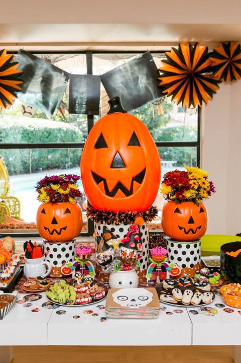 This Woman Is the Queen of Decorating for Halloween - Halloween House Tour