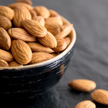 Nut, Food, Almond, Nuts & seeds, Apricot kernel, Superfood, Ingredient, Walnut, Produce, Plant, 