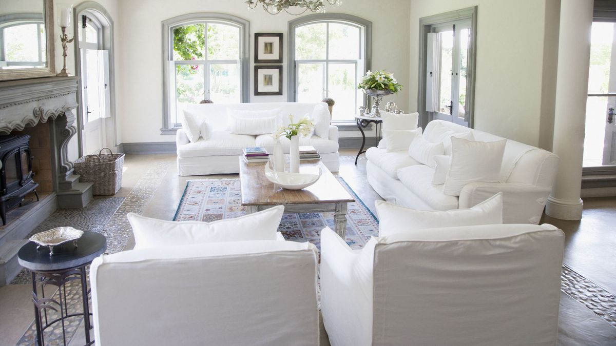 https://hips.hearstapps.com/clv.h-cdn.co/assets/17/40/2048x1152/hd-aspect-1506980688-white-couch-sofa-living-room.jpg?resize=1200:*