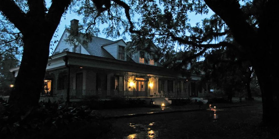 The South's Most Haunted Plantation - Myrtles Plantation Louisiana