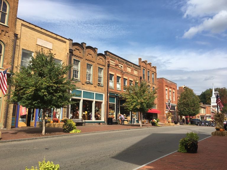 15 Best Small Towns in Tennessee - Nice Small Towns to Visit or Live In TN