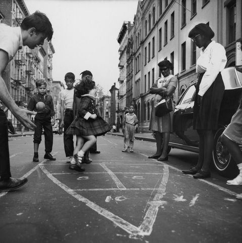 Black-and-white, Snapshot, Monochrome, Street, Monochrome photography, Photography, Street dance, Dance, Pedestrian, Child, 