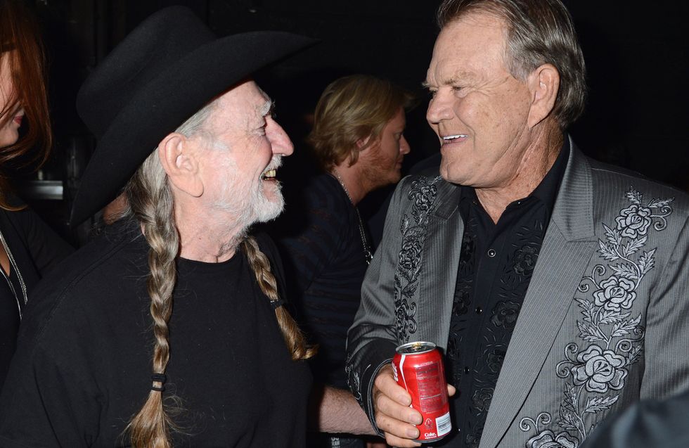 The Heartbreaking Story Behind Glen Campbell and Willie Nelson's Duet 'Funny  How Time Slips Away'