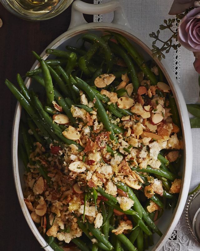 Haricot Vert - French Green Beans With Garlic and Sliced Almonds Recipe 
