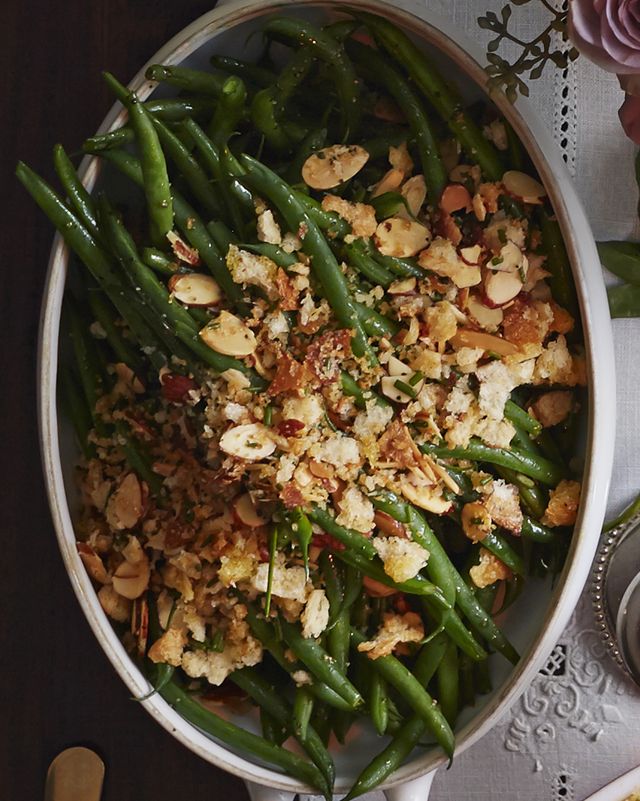 french green beans and garlic almond breadcrumbs