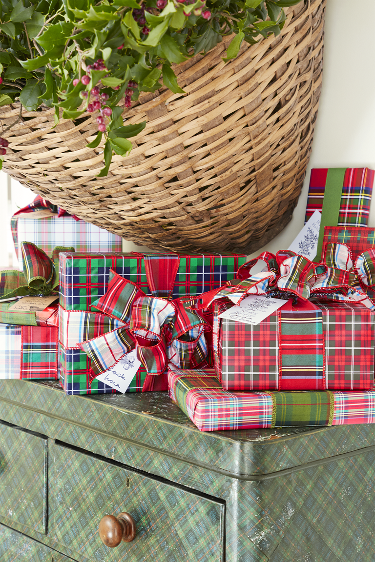 30-unique-gift-wrapping-ideas-for-christmas-how-to-wrap-holiday-presents