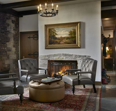 Deer Path Inn Brings English Charm to the Midwest - English Inn in Lake ...