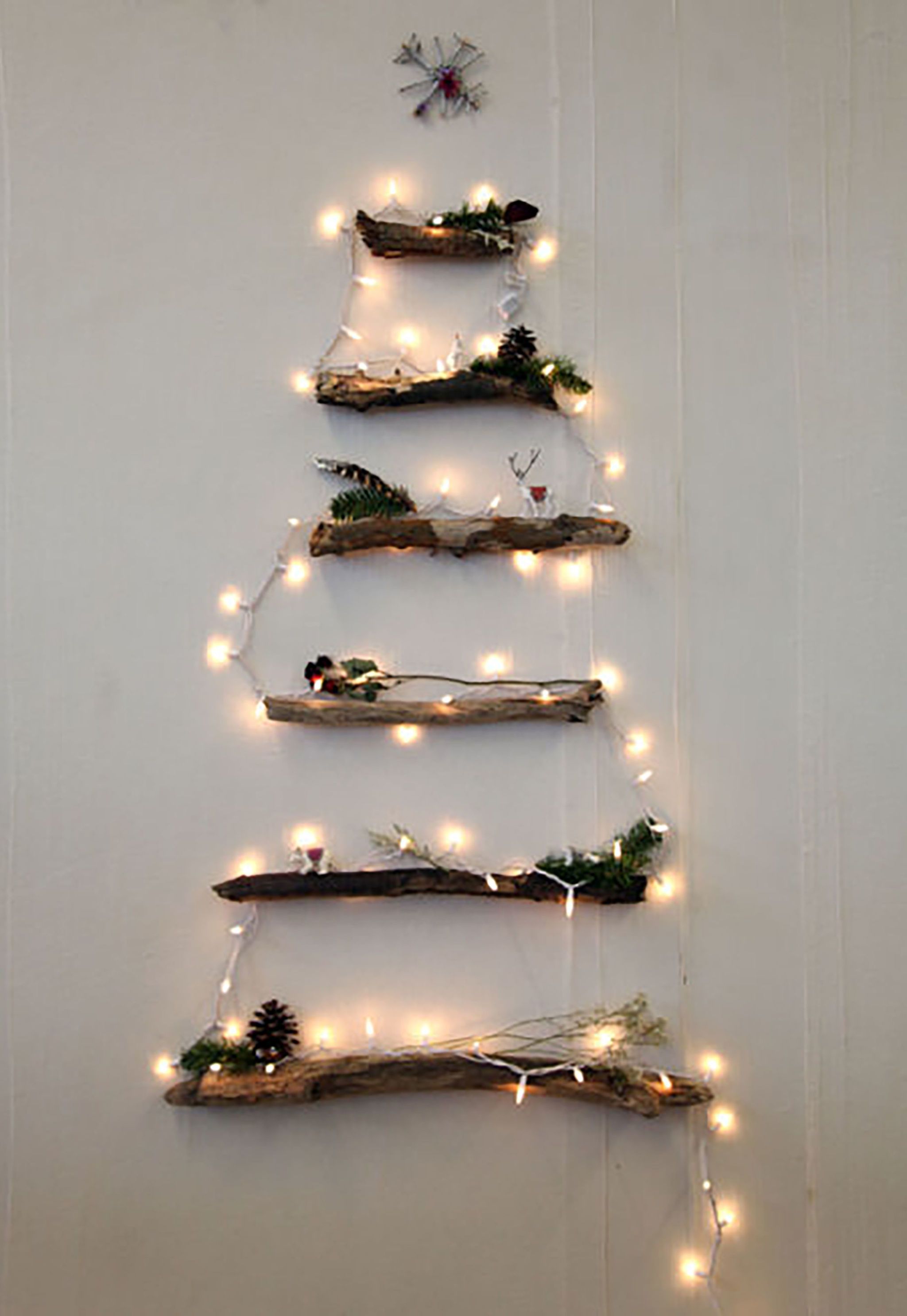 wall design with christmas lights