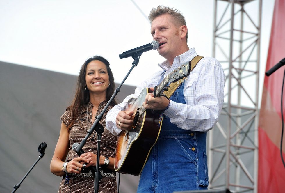 Rory Feek Is Opening Up His Barn for Christmas Shows to Honor His Late