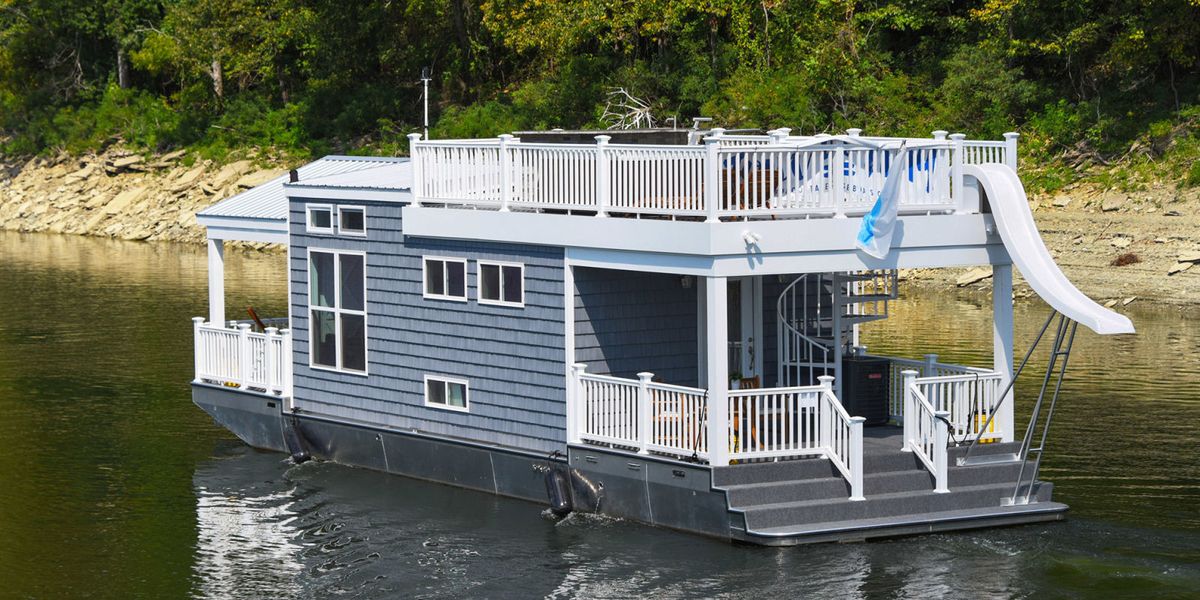 Tiny Houseboat on Water - Tiny Houses