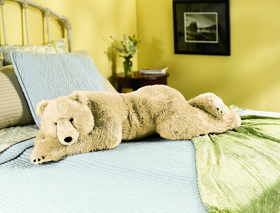 Bed sheet, Bedding, Green, Yellow, Pillow, Room, Plush, Textile, Blanket, Teddy bear, 