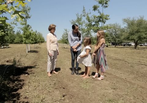 Laura Bush and Joanna Gaines on 'Fixer Upper'