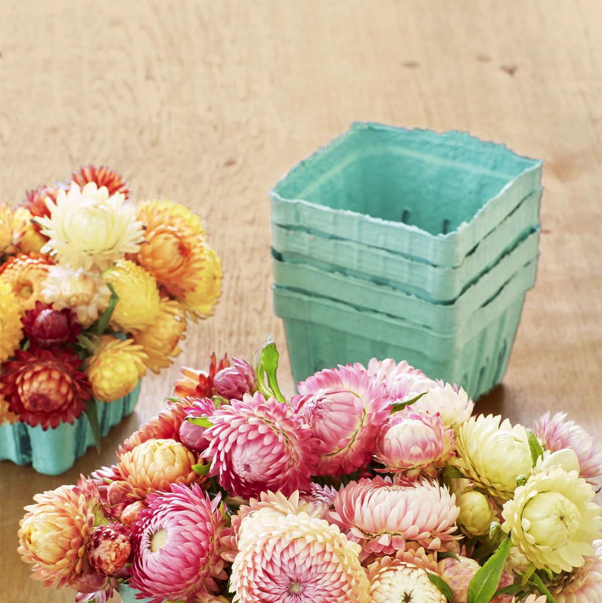 11 Beautiful Flower Arrangements Using Upcycled Containers and Vintage Scores