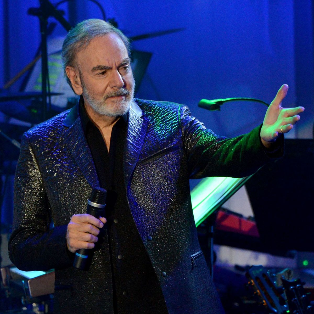 See 81-Year-Old Neil Diamond Now in a Rare Post-Retirement Appearance