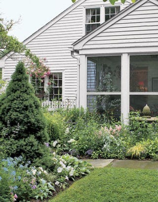 Sideyard garden
